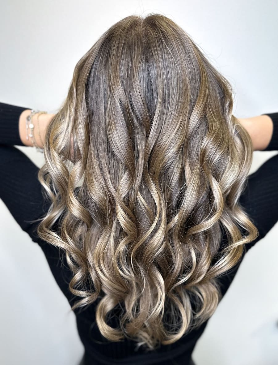 Blonde Balayage, weich ausgezogen